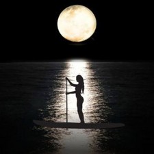Vollmond - SUP & Yoga / Foto: © Purnima Petra Oehms Vollmond - SUP & Yoga