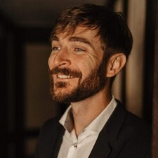 Adriano Werner pr�sentiert