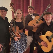 Folk um F�nf: Mainouche